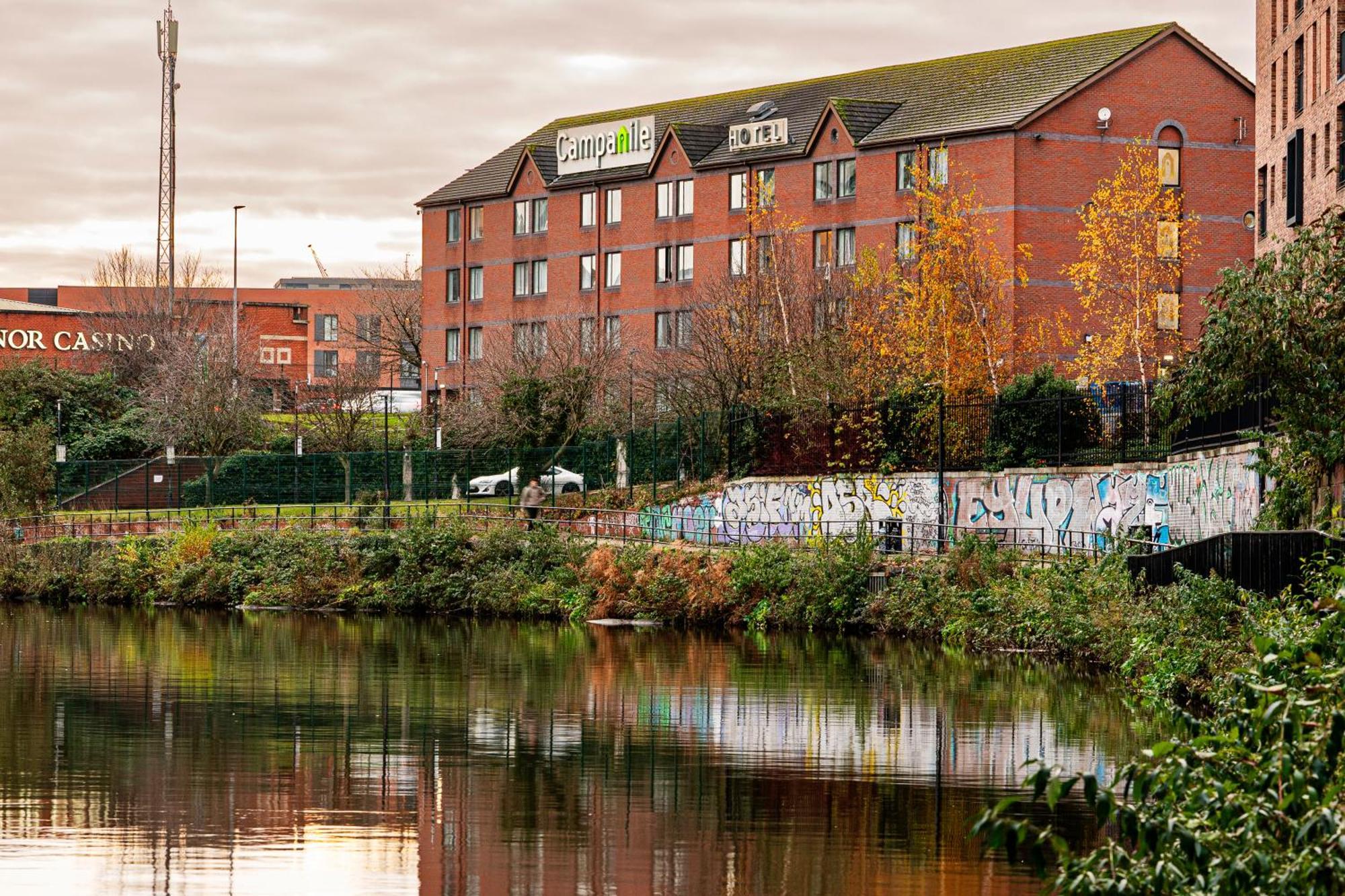 Campanile Manchester Exterior foto